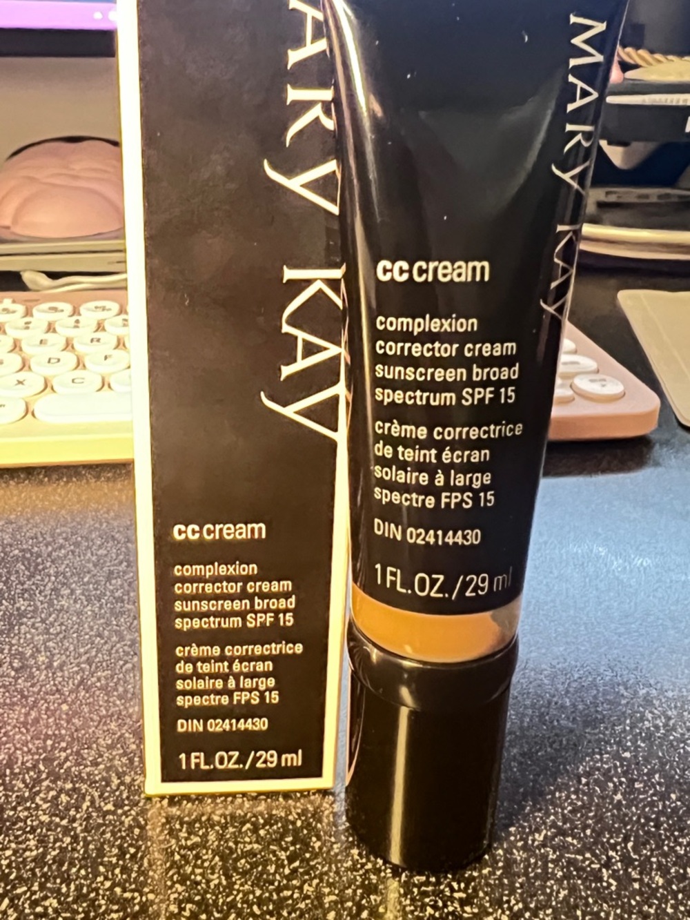 Mary Kay CC Cream SPF 15 - Very Deep Shade